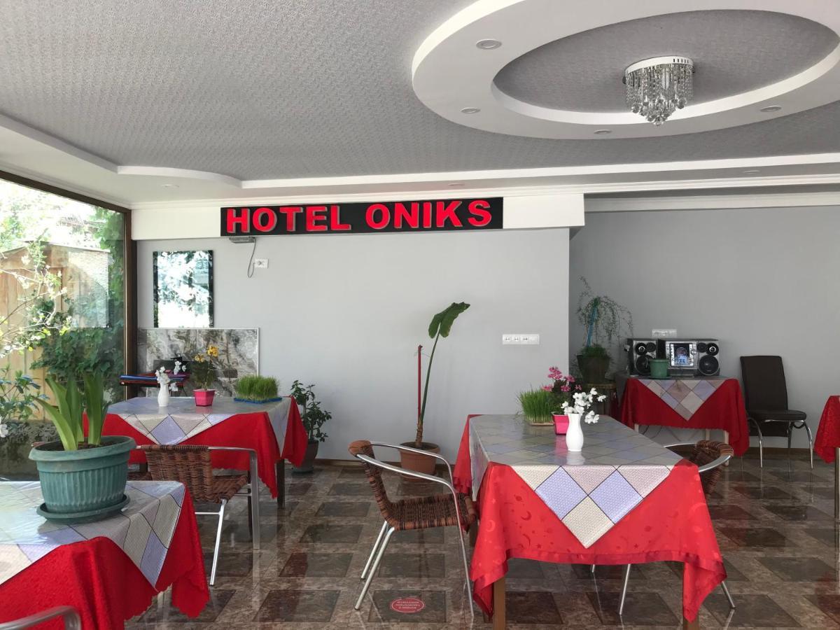 Hotel Oniks Kutaissi Exterior foto